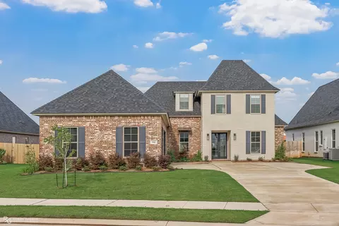 166 N Canal Dr, Bossier City, LA 71111