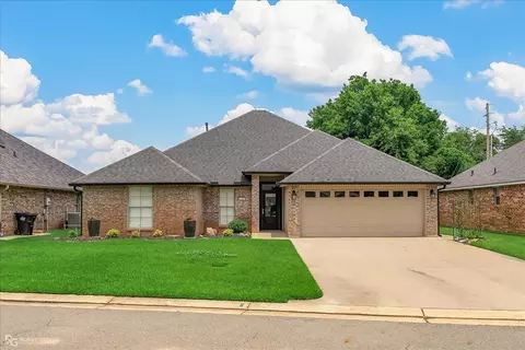 126 Willow Lake Blvd, Bossier City, LA 71111