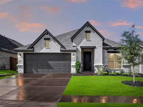 907 Eloise Ln, Cleburne, TX 76033