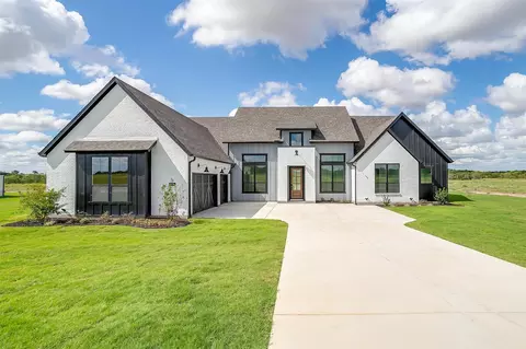 521 Waterfall Ranch Rd, Waxahachie, TX 75167