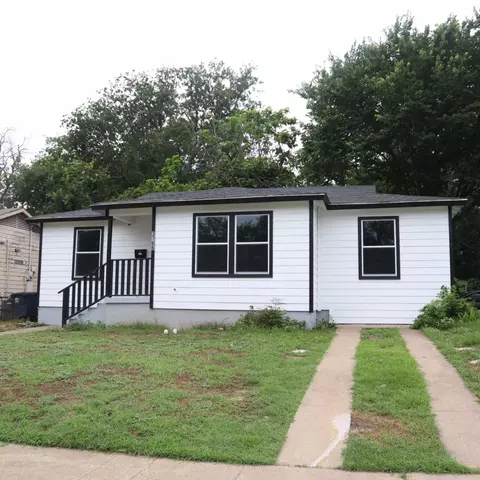 3766 Sydney St, Fort Worth, TX 76119