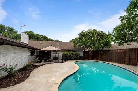 9522 Heatherdale Dr, Dallas, TX 75243
