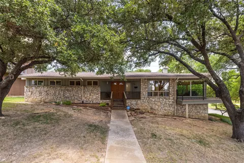 5825 Jane Anne St, Haltom City, TX 76117