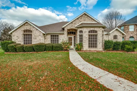 1205 Carriage Creek Dr, Desoto, TX 75115