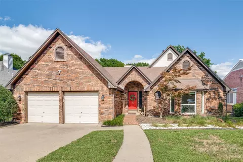 8514 Columbia Dr, Rowlett, TX 75089