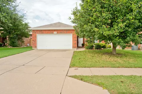 6108 Horse Trap Dr, Fort Worth, TX 76179