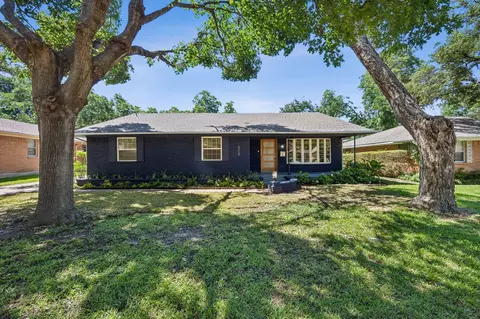 8458 Swift Ave, Dallas, TX 75228