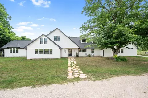 1210 Horseshoe Trl, Red Oak, TX 75154