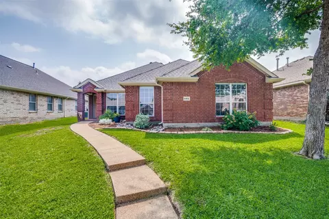 6412 High Cliff Dr, The Colony, TX 75056