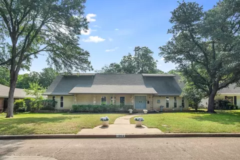 1902 Westminster Dr, Grand Prairie, TX 75050
