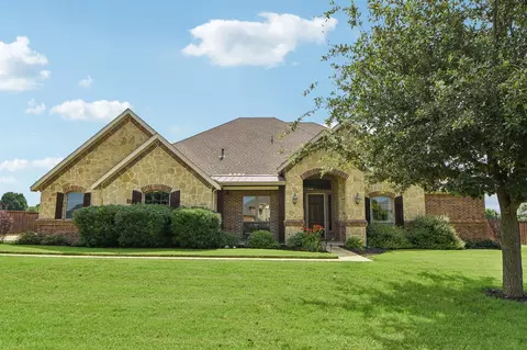 1624 High Valley Ln, Cedar Hill, TX 75104