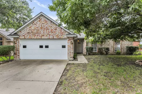 1009 Jessica Dr, Burleson, TX 76028