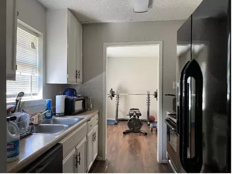 1403 S Cardinal St, Ennis, TX 75119