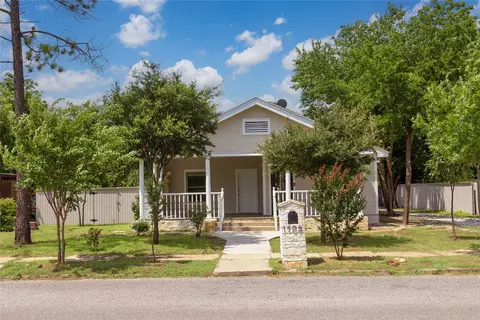 1705 3rd St, Brownwood, TX 76801