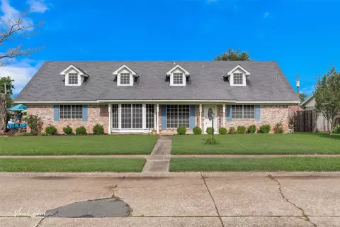 2001 Bey St, Bossier City, LA 71112