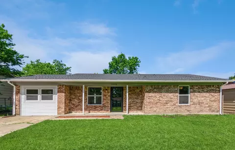 3902 7th St, Greenville, TX 75401