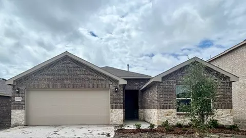 1327 Kansas St, Royse City, TX 75189