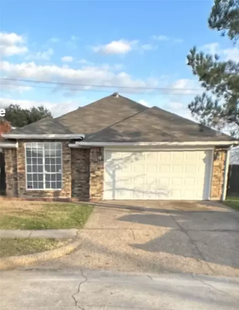 5807 Lakeway Ct, Arlington, TX 76018