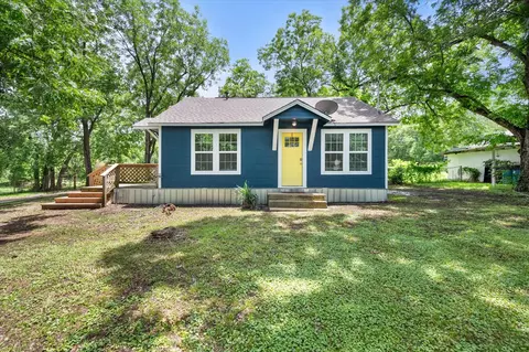 317 W Reunion St, Fairfield, TX 75840