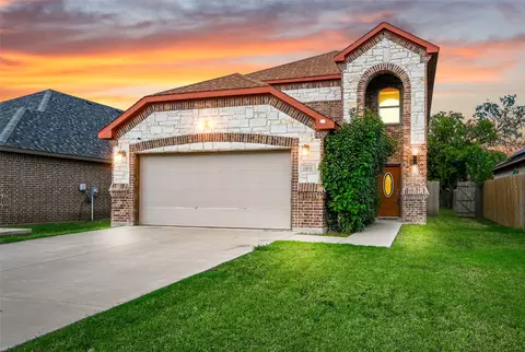 1833 Hardy Rd, Grand Prairie, TX 75051