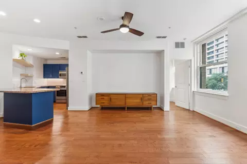 411 W 7th St #207, Fort Worth, TX 76102