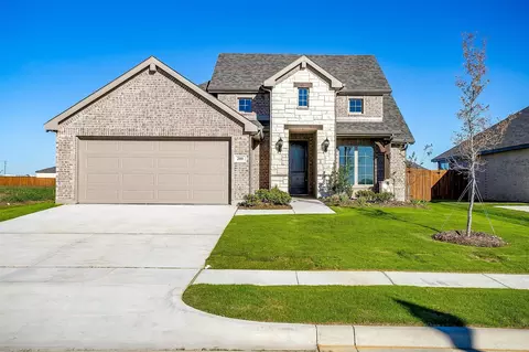 200 Trinity St, Grandview, TX 76050