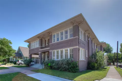 2200 College Ave #102, Fort Worth, TX 76110