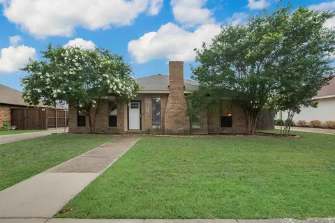 2010 Toulon Ln, Carrollton, TX 75007