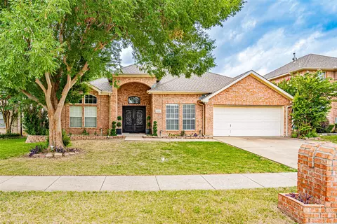 2201 Savannah Dr, Mansfield, TX 76063