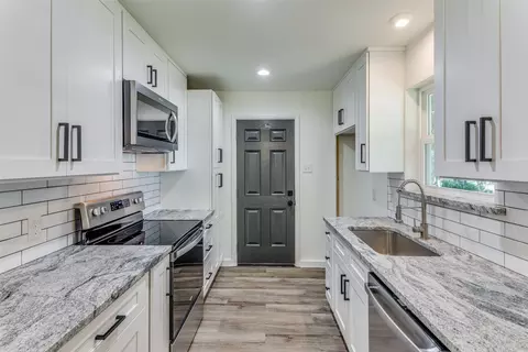 7848 Kermit Ave, Fort Worth, TX 76116