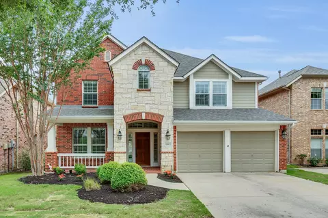 1541 Meadows Ave, Lantana, TX 76226