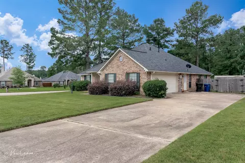 5613 Stone Ridge Dr, Shreveport, LA 71129
