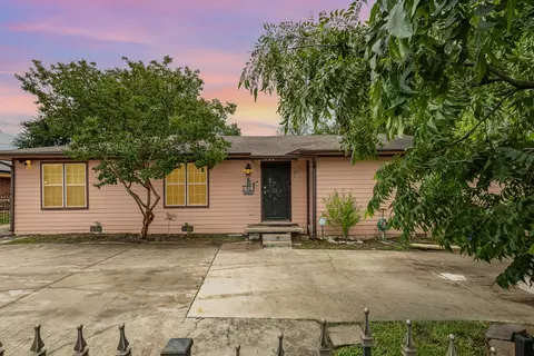 708 Murdock Rd, Dallas, TX 75217