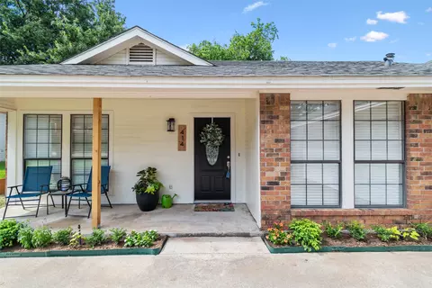 414 Manana Dr, Grand Prairie, TX 75050