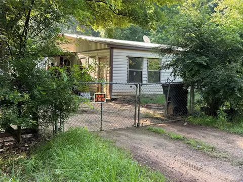 209 Fleetwood Dr, Ore City, TX 75683
