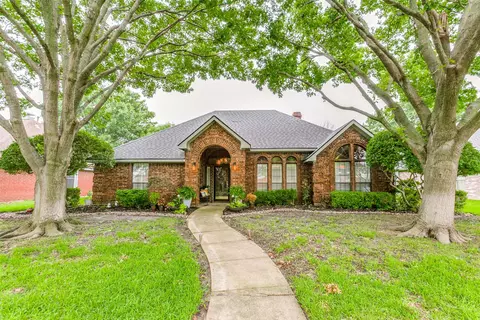 2617 Grasmere St, Garland, TX 75040