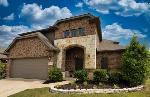 2129 Blakely Ct, Fort Worth, TX 76134