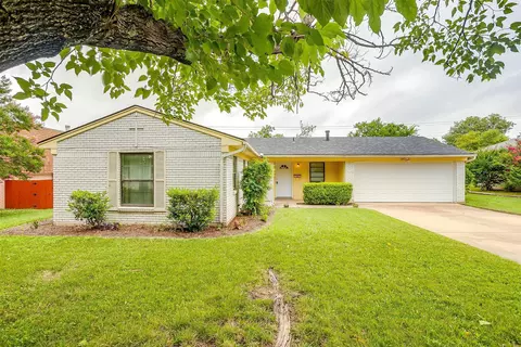 4008 Westerly Rd, Benbrook, TX 76116