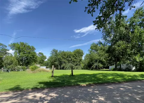 Other - 300 Smith St, Como, TX 75431 photo 3 of 5