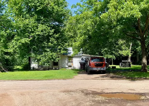 300 Smith St, Como, TX 75431