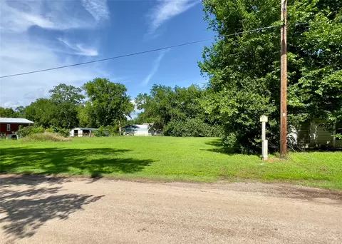Other - 300 Smith St, Como, TX 75431 photo 2 of 5