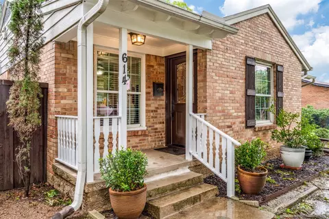 614 Peavy Rd, Dallas, TX 75218