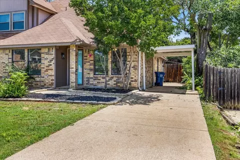 2804 Newkirk Ct, Euless, TX 76039