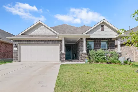 5521 Round Hill Rd, Denton, TX 76210