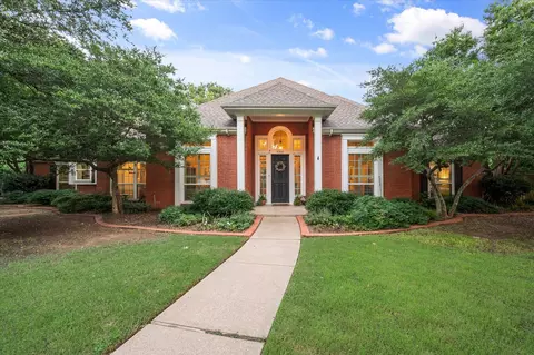 3302 Evie Ct, Arlington, TX 76016