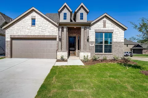 504 Ramon St, Burleson, TX 76028