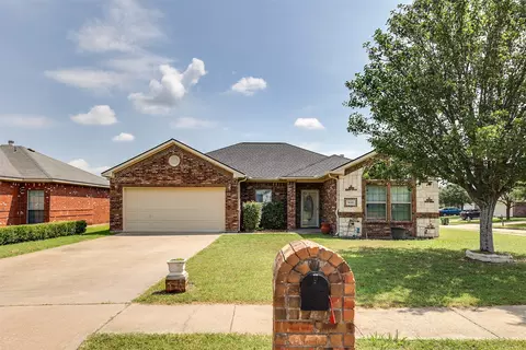 1610 Makayla Ln, Seagoville, TX 75159