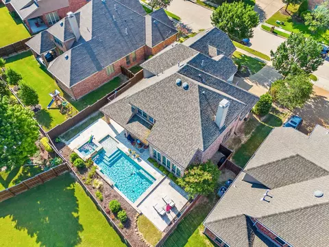 8108 Ravencliff Dr, Mckinney, TX 75070