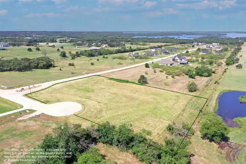 700 Vest Ln, Pilot Point, TX 76258