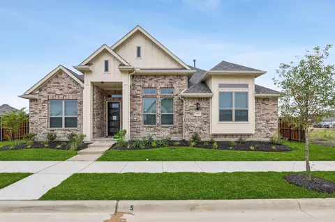 1012 Desert Rose Ln, Crowley, TX 76036
